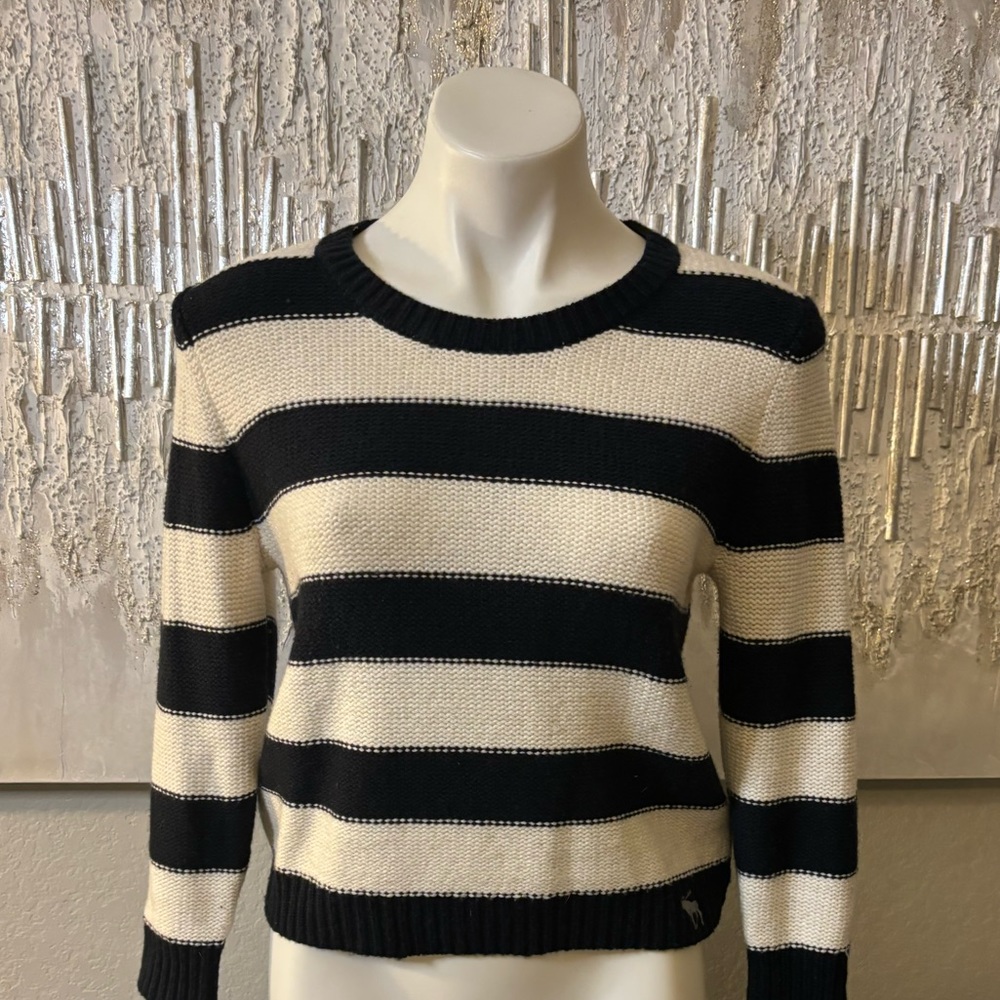 Black and white sweater